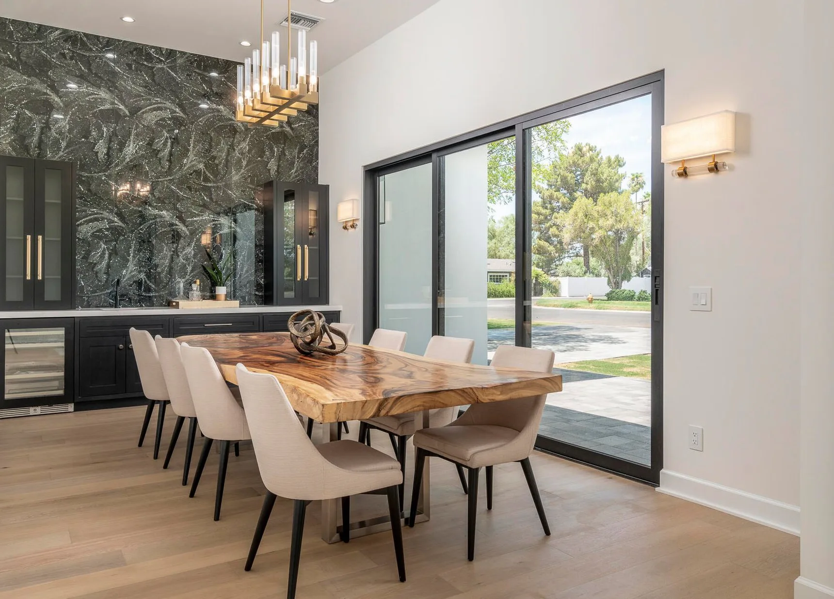 Luxury residence staged by Sutton Staging