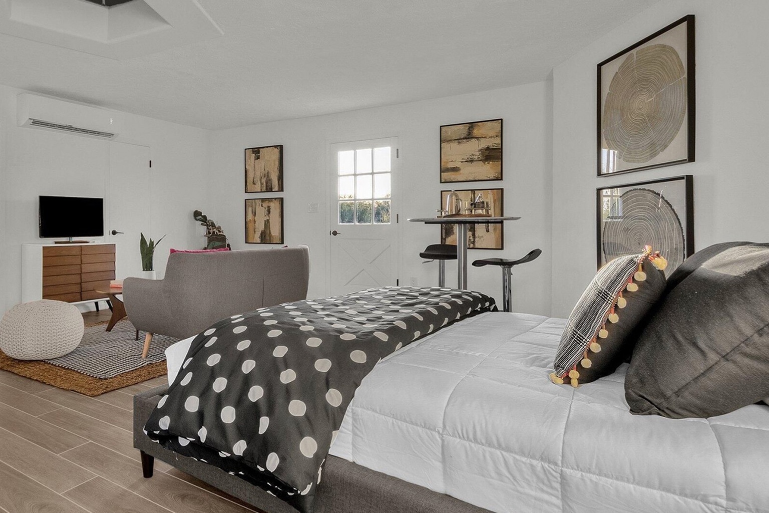 Metes Bounds-Maricopa, County staged interior, view 7